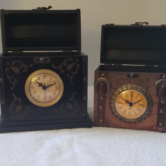 Clocks - Picture 2 of 4